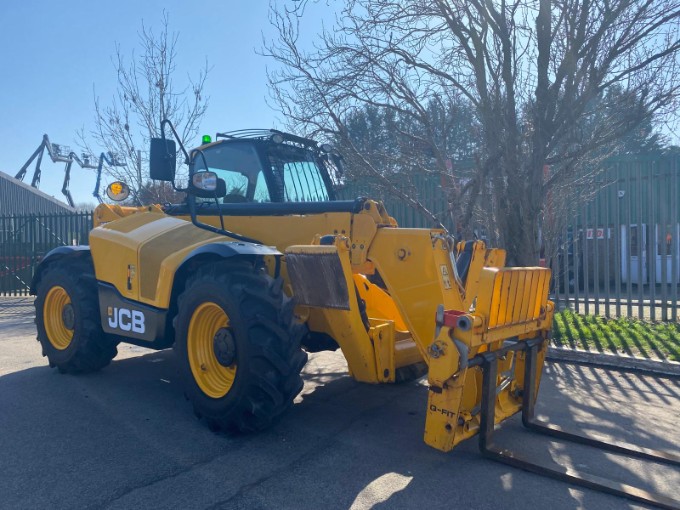 JCB533-105